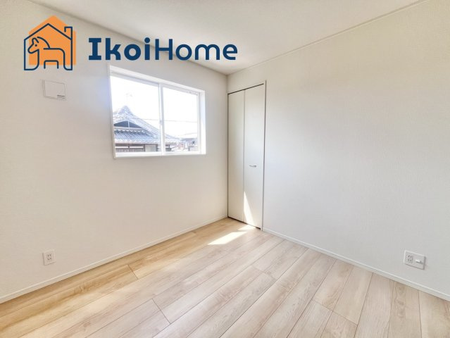 明石市大久保町松陰第8　1号棟　新築戸建の寝室|●年中無休：当日予約可●カーテン・カーテンレールは付いておりません。弊社にご相談ください。