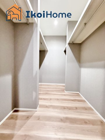 明石市大久保町西脇　新築戸建のエントランス|【ホームページに現地動画掲載中】●年中無休：当日予約可●収納スペース豊富です♪