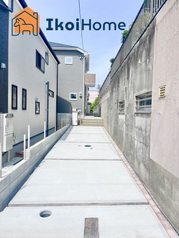 明石市大久保町高丘　第14　1号棟　新築戸建の駐車場|【ホームページに現地動画掲載中】●年中無休：当日予約可●駐車場は縦列2台になります。前面道路6ｍ！