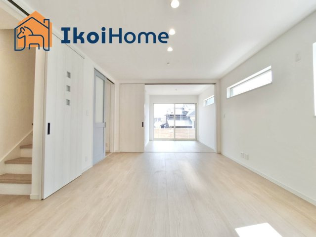 明石市大久保町西脇　新築戸建　B号棟の居間・リビング|●年中無休：当日予約可●リビングは長方形で家具を配置しやすい間取りになっています。