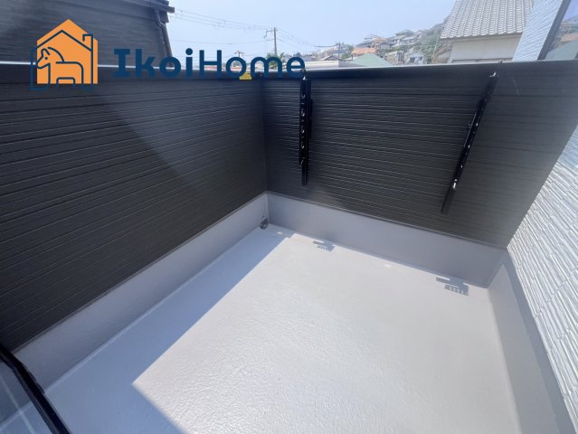 明石市朝霧台24－1期　1号棟　新築戸建のバルコニー|【ホームページに現地動画掲載中】●年中無休：当日予約可●バルコニーが広くたくさん干せます