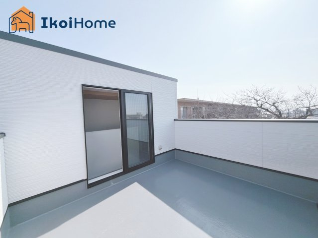 明石市東朝霧丘　4号棟　新築戸建のバルコニー|【ホームページに現地動画掲載中】●年中無休：当日予約可●バルコニーが広くたくさん干せます