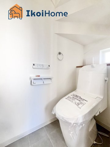 明石市東朝霧丘　4号棟　新築戸建のトイレ|施工例●年中無休：当日予約可●トイレが2か所あるので夜中も楽ちん。朝方のトイレ渋滞も安心