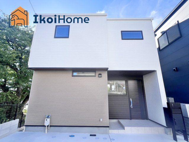 明石市東朝霧丘　4号棟　新築戸建の外観|3面は物件が隣合っていないので解放感あり！プライベートの確保ができます！屋上にはテラスがございます！