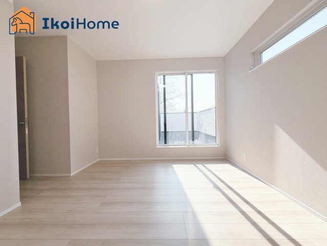 明石市東朝霧丘　4号棟　新築戸建の子供部屋|【ホームページに現地動画掲載中】●年中無休：当日予約可●２階は４部屋の洋室がございます！