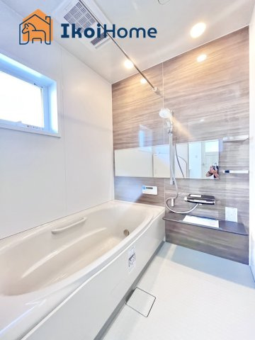 明石市東朝霧丘　3号棟　新築戸建の浴室|【ホームページに現地動画掲載中】●年中無休：当日予約可●浴槽は広く足を伸ばせます！