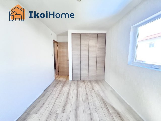 明石市東朝霧丘　3号棟　新築戸建の内装|【ホームページに現地動画掲載中】●年中無休：当日予約可●部屋にはカーテンレールはついていません。