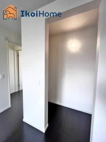 明石市西明石東町　1号棟　新築戸建の収納|●年中無休：当日予約可●収納が多く季節ものの家電も収納できます。ハンガーラックの設置も可能