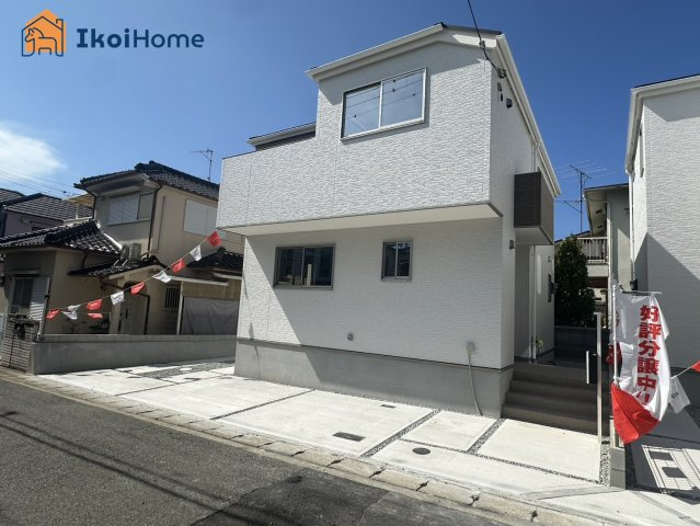 明石市西明石東町1期　2号棟　新築戸建のエントランス|【ホームページに現地動画掲載中】●年中無休：当日予約可●毎月５組限定！人気オプション３点１万円で取付
