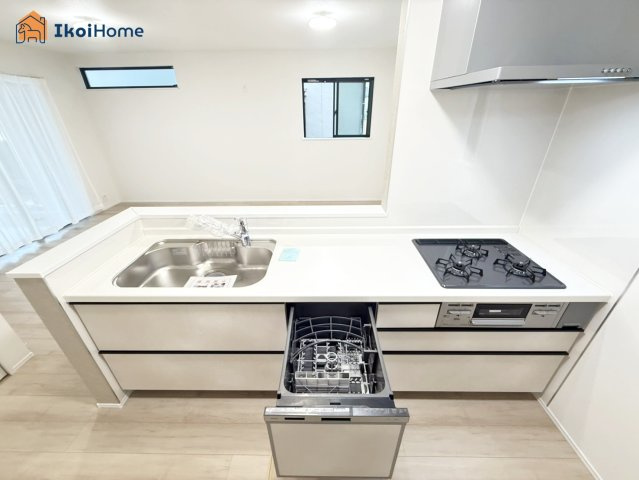 明石市西明石北町１丁目　新築のキッチン|【ホームページに現地動画掲載中】●年中無休：当日予約可●便利な食洗器付きのキッチンになります。