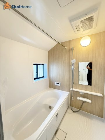 明石市西明石北町１丁目　新築の浴室|【ホームページに現地動画掲載中】●年中無休：当日予約可●1坪タイプになります。浴室暖房乾燥機付です。