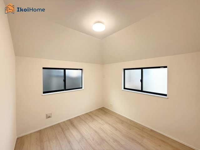 明石市西明石北町１丁目　新築の寝室|【ホームページに現地動画掲載中】●年中無休：当日予約可●２階洋室は全室２面採光でとても明るいです！