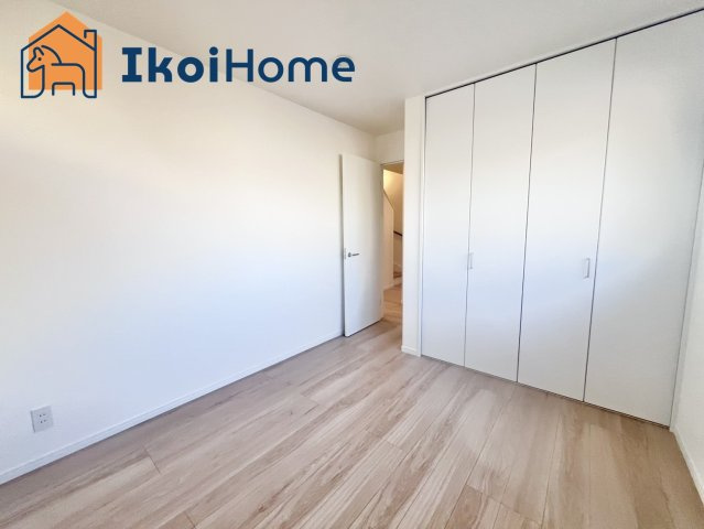 明石市魚住町清水　新築戸建の子供部屋|【ホームページに現地動画掲載中】●年中無休：当日予約可●ペアガラス完備！一般窓ガラスの２倍の断熱効果