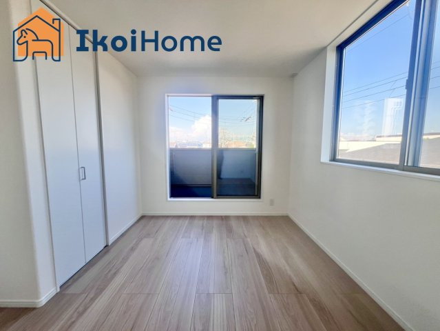 明石市魚住町清水　新築戸建の寝室|【ホームページに現地動画掲載中】●年中無休：当日予約可●二面採光で明るいお部屋になります！