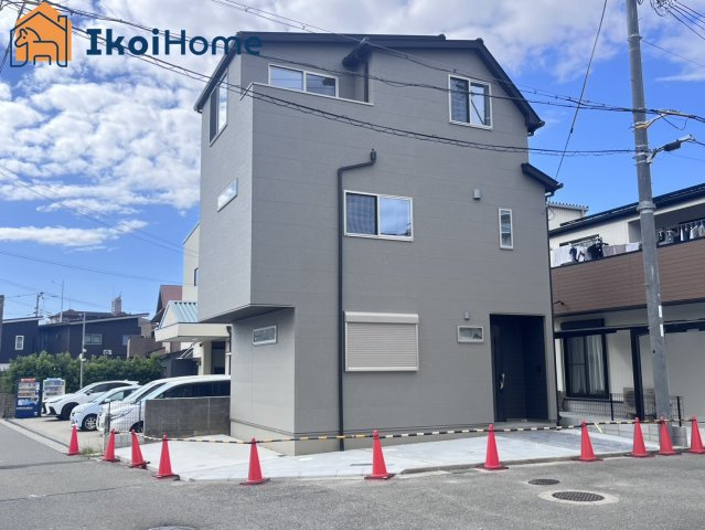 明石市魚住町清水　新築戸建のエントランス|【ホームページに現地動画掲載中】●年中無休：当日予約可●平日や夜間もご案内可能。臨機応変に対応します