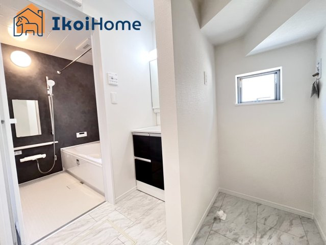 明石市大久保町高丘2丁目　2号棟　新築戸建の洗面所|【ホームページに現地動画掲載中】●年中無休：当日予約可●洗濯パン未設置。約5000〜15000円で可