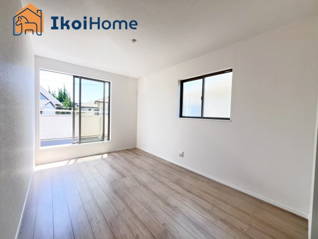 明石市大久保町高丘2丁目　2号棟　新築戸建の内装|【ホームページに現地動画掲載中】●年中無休：当日予約可●広々としたLDKには、大型家具を設置が可能