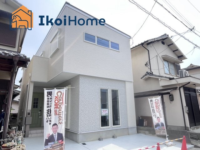 明石市大久保町大窪　新築一戸建のエントランス|【ホームページに現地動画掲載中】●年中無休：当日予約可●無料送迎！最短10分でお迎えに向かいます！