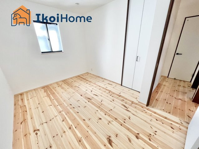 明石市朝霧東町2丁目　新築戸建の子供部屋|●年中無休：当日予約可●1F洋室は5.6帖洋室。5.8帖洋室、８帖洋室がございます。収納付きで便利！