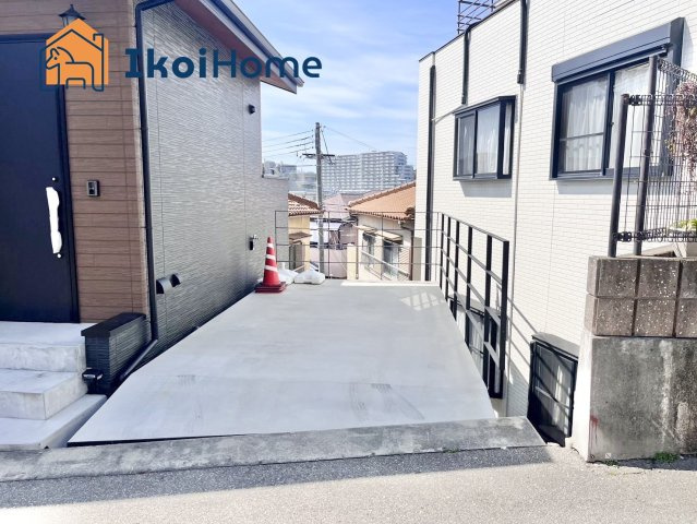 明石市朝霧東町2丁目　新築戸建の駐車場|●年中無休：当日予約可●駐車場は1台可！自転車・バイクの駐車スペースもございます。