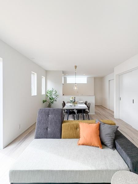 横尾　新築の玄関|大容量のシューズボックスがあるので玄関周りをスッキリさせることができます。