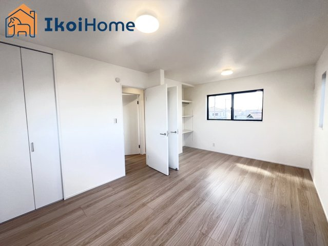 明石市二見町福里　新築戸建ての寝室|【ホームページに現地動画掲載中】●年中無休：当日予約可●「遮熱Ｌｏｗ−ｅ複層硝子入り窓」完備