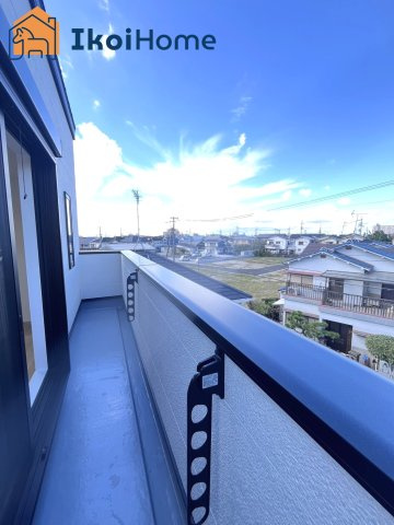 明石市二見町福里　新築戸建てのバルコニー|【ホームページに現地動画掲載中】●年中無休：当日予約可●屋根は８～万円バルコニー設置できます。