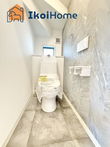 明石市太寺3丁目　新築戸建のトイレ|●年中無休：当日予約可●1階・2階ウォッシュレット付のお手洗い。汚れが落ちやすく、節水タイプです