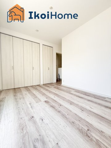 明石市太寺3丁目　新築戸建の内装|●年中無休：当日予約可●大きな収納がございますので、お洋服や季節もの等便利に収納可能です！