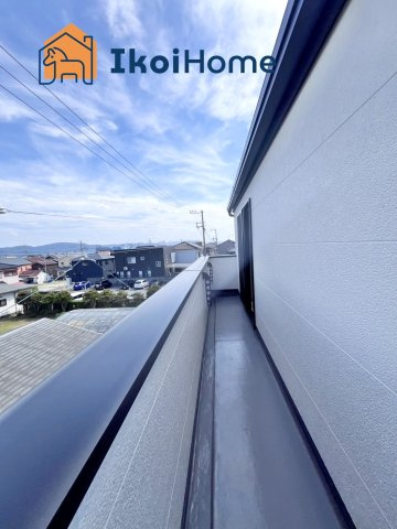 明石市林3丁目　新築戸建のバルコニー|【ホームページに現地動画掲載中】●年中無休：当日予約可●陽当り良好バルコニー♪屋根は８万円～設置可能