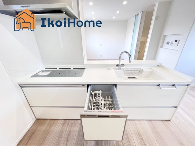 明石市林3丁目　新築戸建のキッチン|【ホームページに現地動画掲載中】●年中無休：当日予約可●人気の対面キッチン♪調理スペースもゆったり！