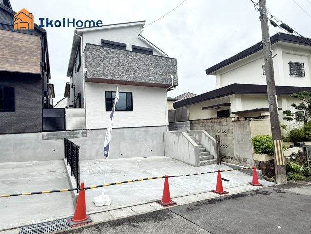 明石市松が丘3丁目　1号地　新築戸建のエントランス|●資料・カタログのご請求無料●　松が丘小学校までは徒歩8分、朝霧中学校までは徒歩8分。