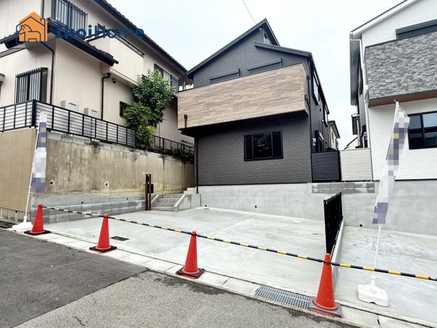 明石市松が丘3丁目　2号地　新築戸建のエントランス|【ホームページに現地動画掲載中】●年中無休：当日予約可●松が丘小学校徒歩8分、朝霧中学校徒歩8分。