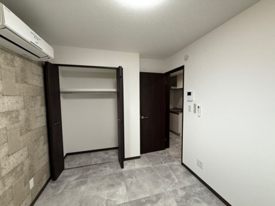 【居間・リビング】 | クリスティ | こちらの居間で趣味の時間をお楽しみください