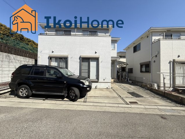 明石市大久保町西島　中古戸建の外観|全室南向き建物で陽当り良好！駐車スペース2台可！ウォークインクローゼット付で収納豊富です！