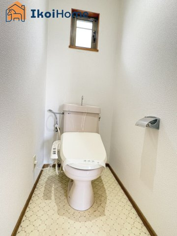 明石市二見町福里　中古戸建のトイレ|【ホームページに現地動画掲載中】●年中無休：当日予約可●ウォシュレット、暖房便座標準装備。