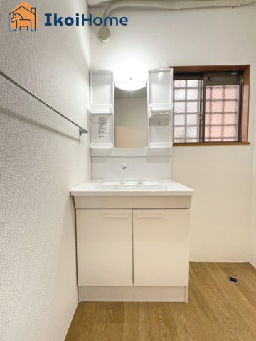 明石市二見町福里　中古戸建の洗面所|【ホームページに現地動画掲載中】●年中無休：当日予約可●洗面台は入替はされていません。