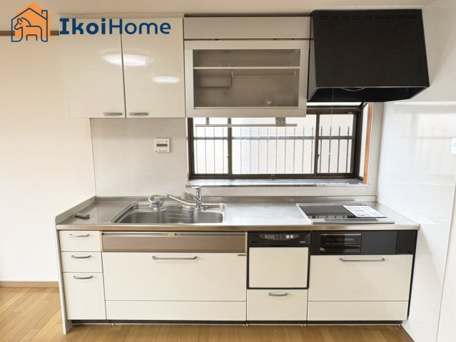 明石市二見町福里　中古戸建のキッチン|【ホームページに現地動画掲載中】●年中無休：当日予約可●食洗機付きのキッチンになります。