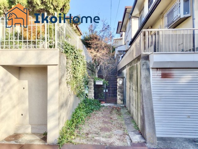 明石市魚住町錦が丘2丁目　中古の周辺|交通量が少ないので静かです。小さなお子様がいるご家庭はご安心できると思います。