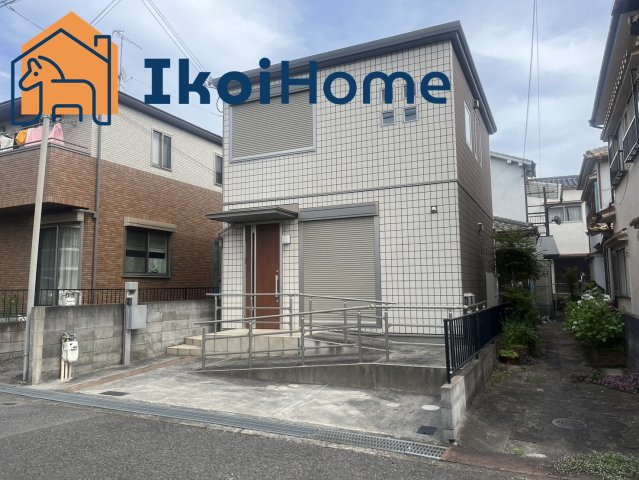 明石市魚住町西岡　中古戸建　築9年の外観|セキスイハイム施工のお家です。60年長期サポート継続中です！1台駐車が可能です。充実設備！