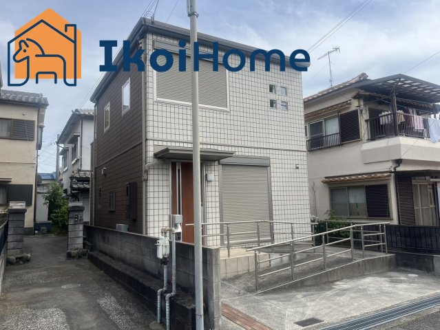 明石市魚住町西岡　中古戸建　築9年の駐車場|～ご見学に関して～平日や夜間でもご案内可能。決まったお時間で身動きが取れない方も臨機応変に対応します