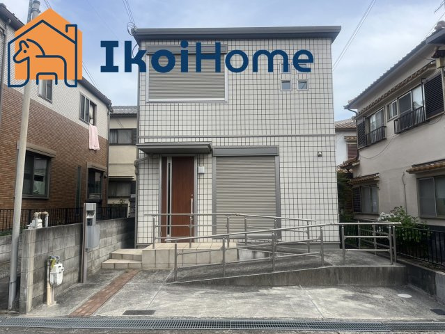 明石市魚住町西岡　中古戸建　築9年のバルコニー|●資料・カタログのご請求無料●小学校やコンビニ、飲食店など徒歩圏内の施設も多々あります。