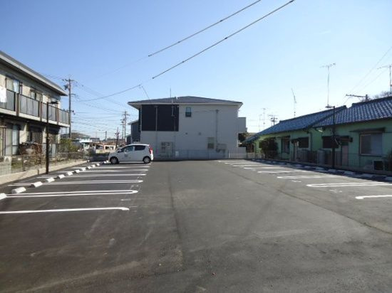 ボンヌール　ＴＫ　　　刈谷市近郊の賃貸はクラスホーム刈谷店の駐車場