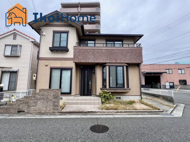 明石市藤江　中古一戸建の外観|角地で陽当り・通風良好！一条工務店施工の注文住宅なので設備が充実しております♪