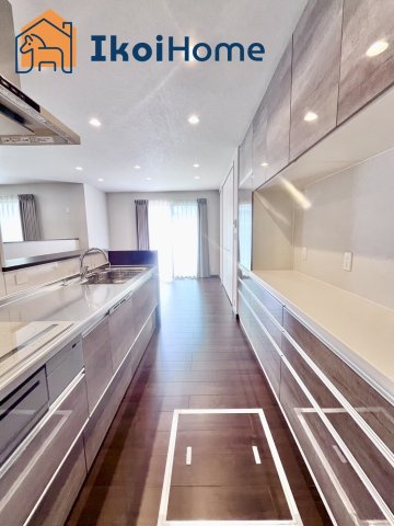 明石市大久保町松陰　中古のキッチン|【ホームページに現地動画掲載中】●年中無休：当日予約可●カップボード備え付けでございます！