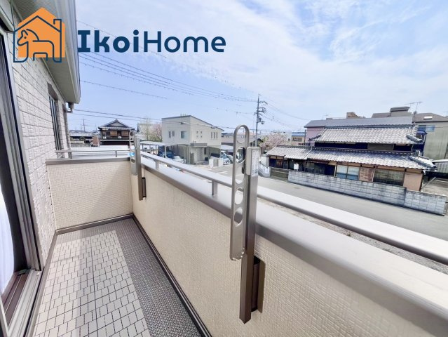 明石市大久保町松陰　中古のバルコニー|【ホームページに現地動画掲載中】●年中無休：当日予約可●屋根は８～万円バルコニー設置できます。
