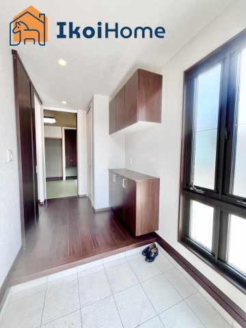 明石市大久保町松陰　中古の玄関|【ホームページに現地動画掲載中】●年中無休：当日予約可●大きな靴箱が付いています。