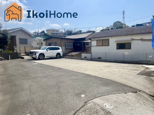 朝霧東町　リフォ完　中古戸建のエントランス|～ご見学に関して～平日や夜間でもご案内可能。決まったお時間で身動きが取れない方も臨機応変に対応します