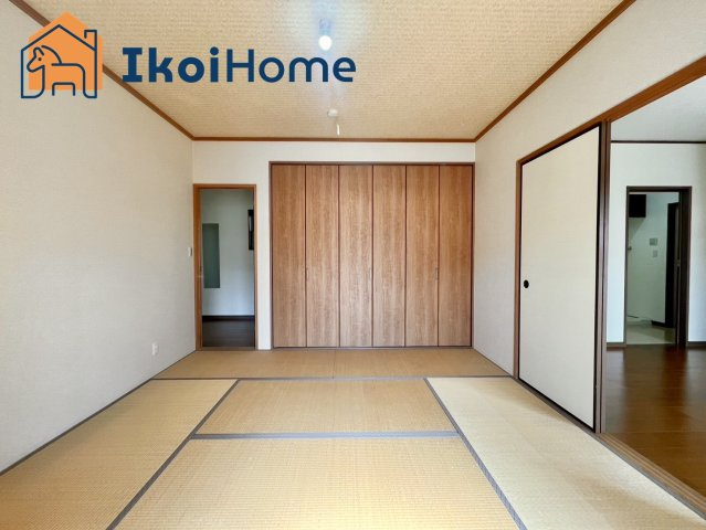 朝霧東町　リフォ完　中古戸建の収納|●年中無休：当日予約可●収納スペースも広く、荷物が多くなりやすいお子様なども安心です。