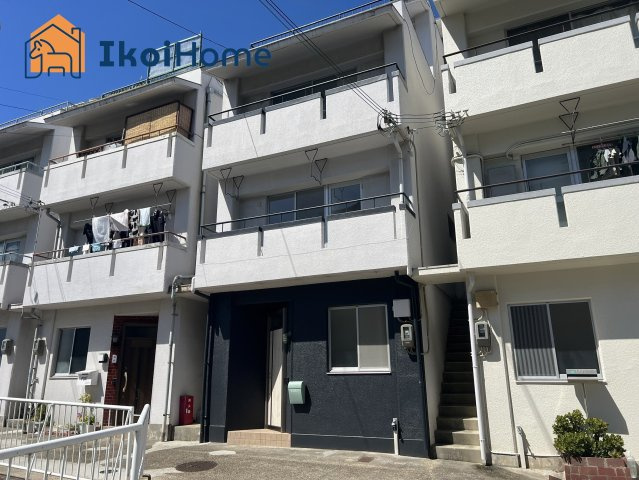 明石市東山町　中古の外観|フルリフォーム済のオール電化住宅！BBＱなども可能な広々ルーフバルコニー付き！朝霧駅まで徒歩25分！